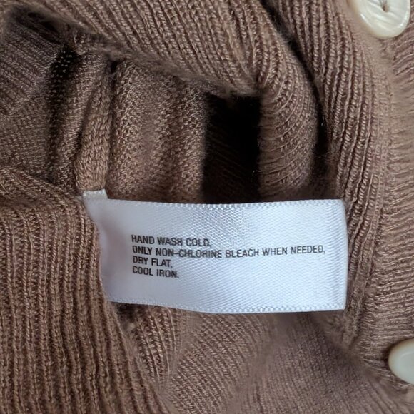 GAP silk and cashmere V-neck button cardigan w/ patch pockets \ Tan \ Size MED - Picture 5 of 6